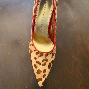 Beautiful leopard shoes,